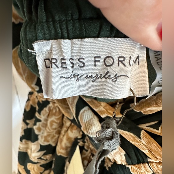 Dress Forum Summer Romper NWT - Picture 5 of 15